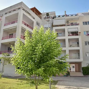 flowers-apartment.albaniahotels.org/